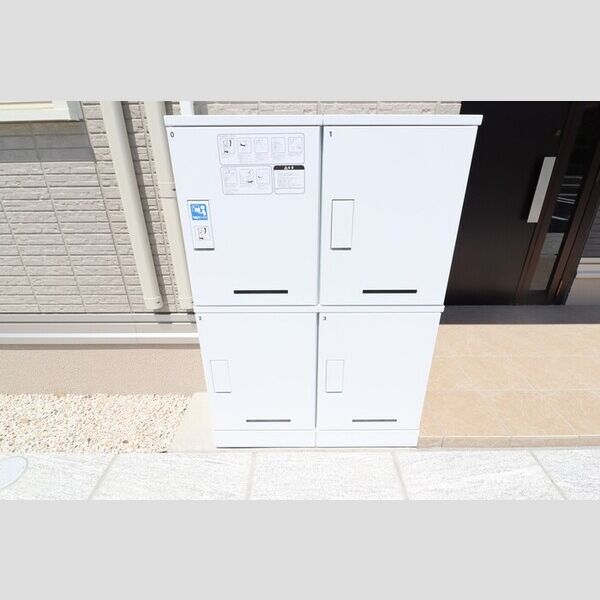 現地周辺 (宅配ボックス)