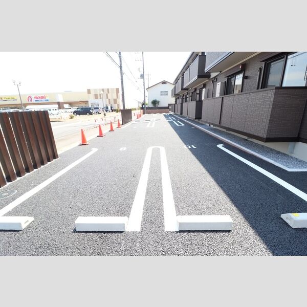 駐車場 (駐車場)