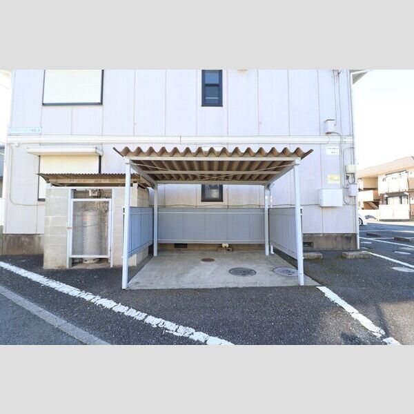 現地周辺 (駐輪場)