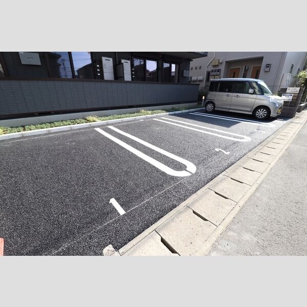 駐車場 (駐車場)