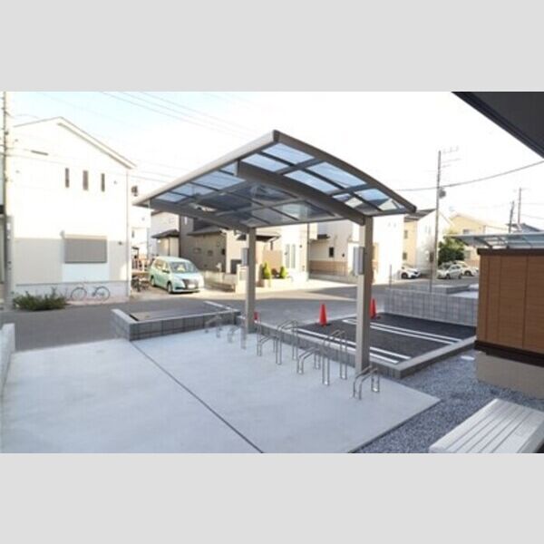 現地周辺 (駐輪場)