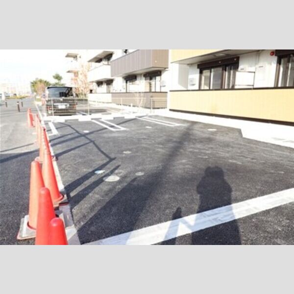 駐車場 (駐車場)