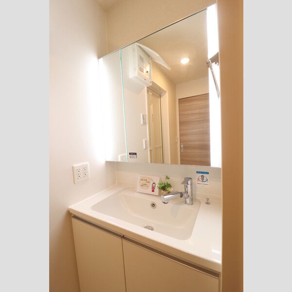 洗面所 (洗髪洗面化粧台)