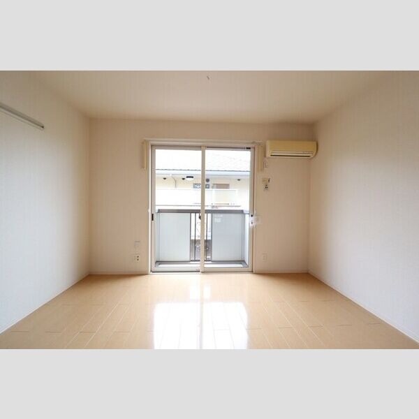 その他 (洋室8帖)