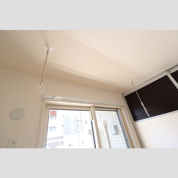 その他 (室内物干し)