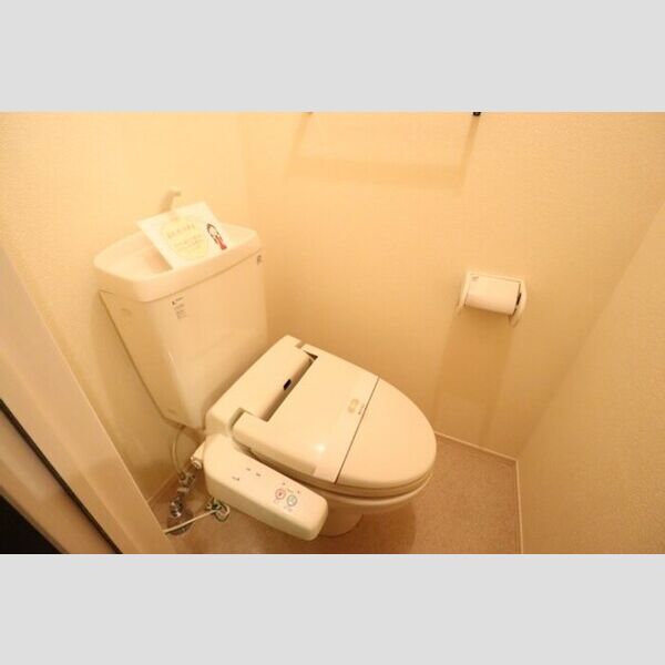 トイレ (温水洗浄暖房便座)