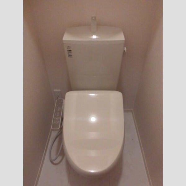 トイレ (温水洗浄暖房便座)