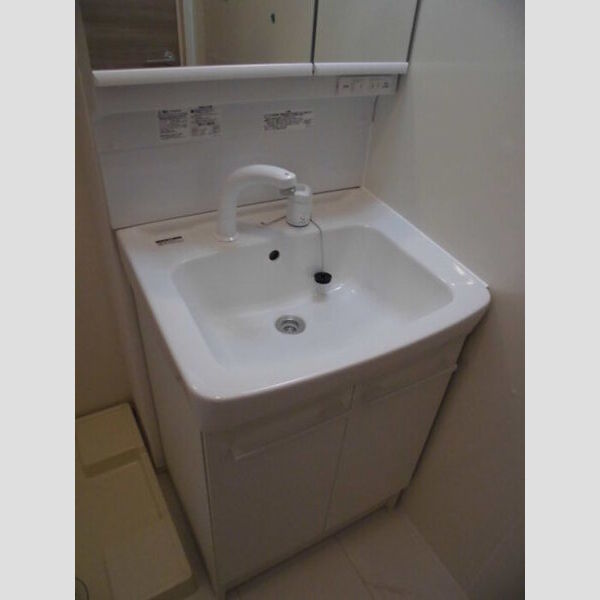 洗面所 (洗髪洗面化粧台)