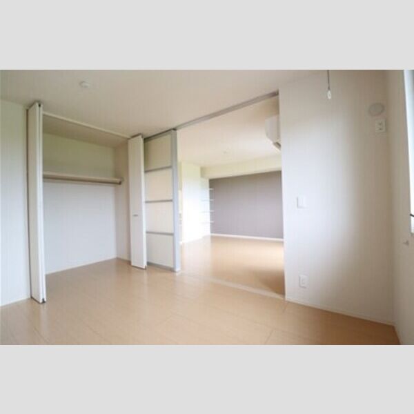 その他 (洋室6帖)