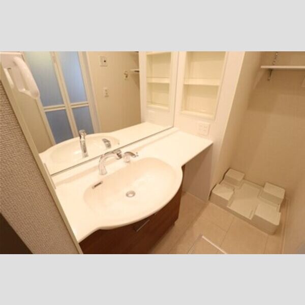 洗面所 (洗髪洗面化粧台)