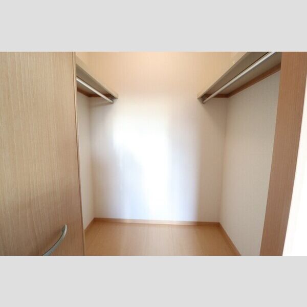 収納 (ウォークインクローゼット)