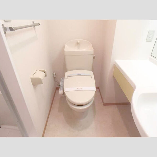 トイレ (温水洗浄暖房便座)