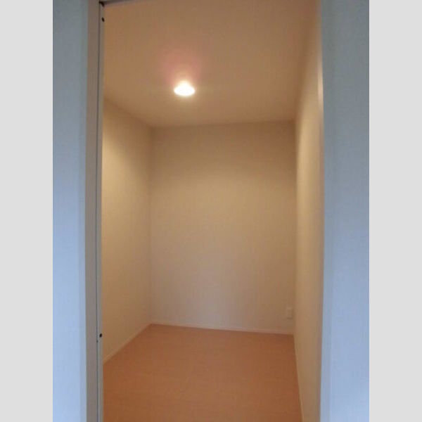 収納 (サービスルーム)