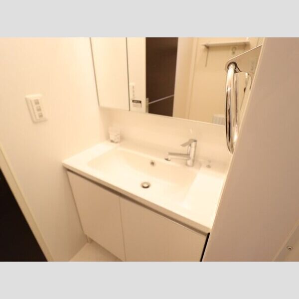 洗面所 (洗髪洗面化粧台)