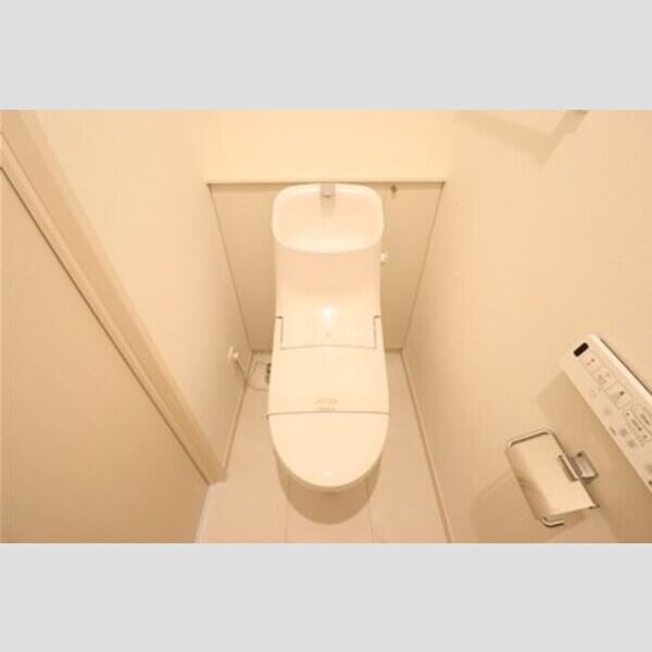 トイレ (温水洗浄暖房便座)