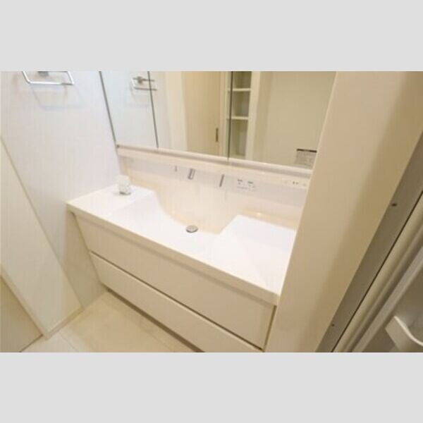 洗面所 (洗髪洗面化粧台)