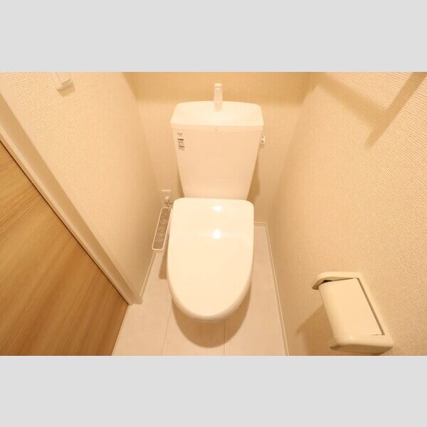 トイレ (温水洗浄暖房便座)