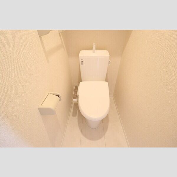 トイレ (温水洗浄暖房便座)