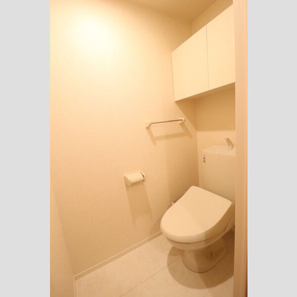 トイレ (温水洗浄暖房便座)