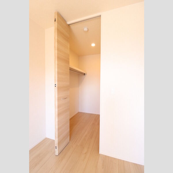 収納 (ウォークインクローゼット)