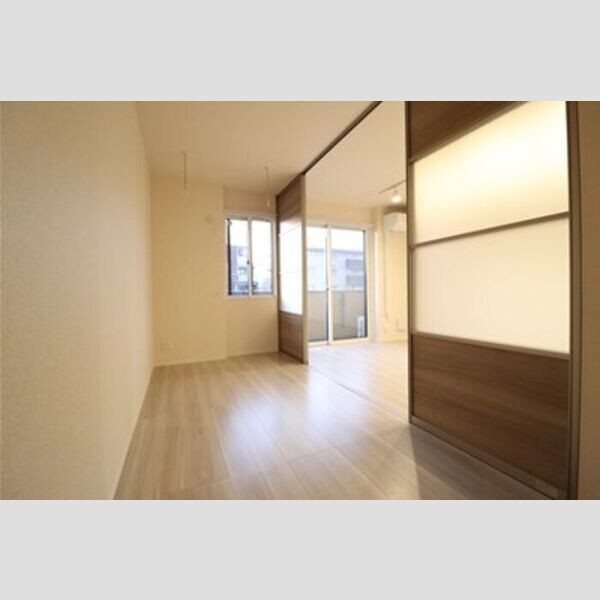 その他 (洋室5帖)