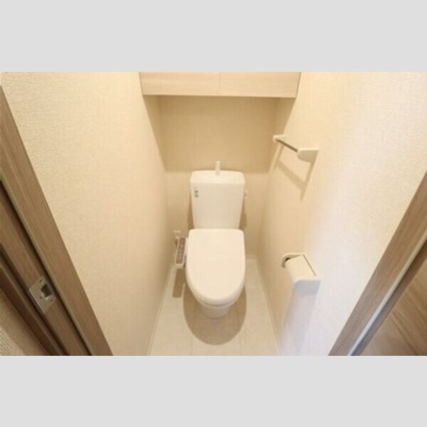 トイレ (温水洗浄暖房便座)