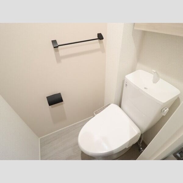 トイレ (温水洗浄暖房便座)