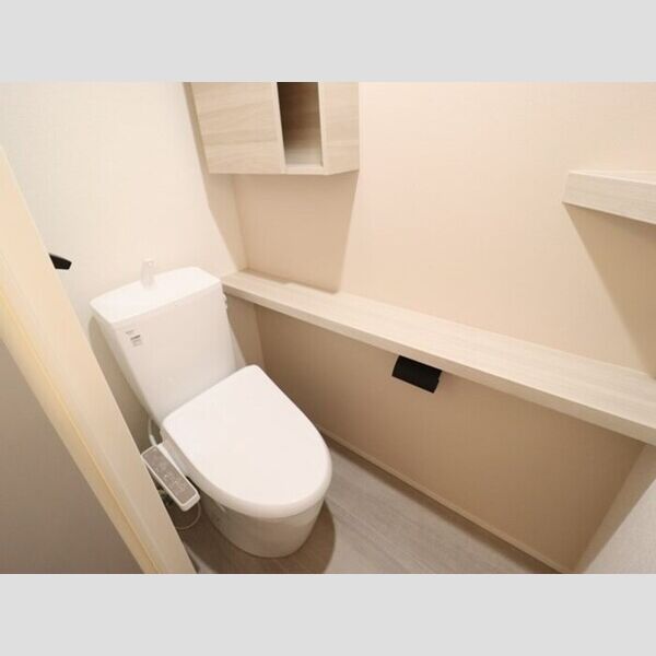 トイレ (温水洗浄暖房便座)