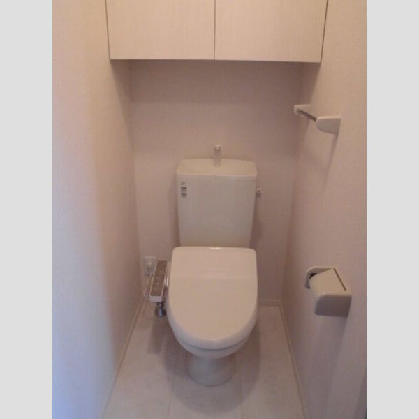 トイレ (温水洗浄暖房便座)