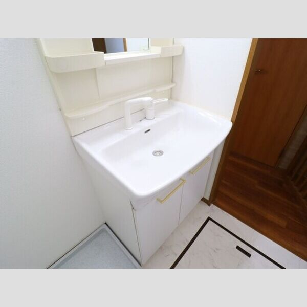 洗面所 (洗髪洗面化粧台)