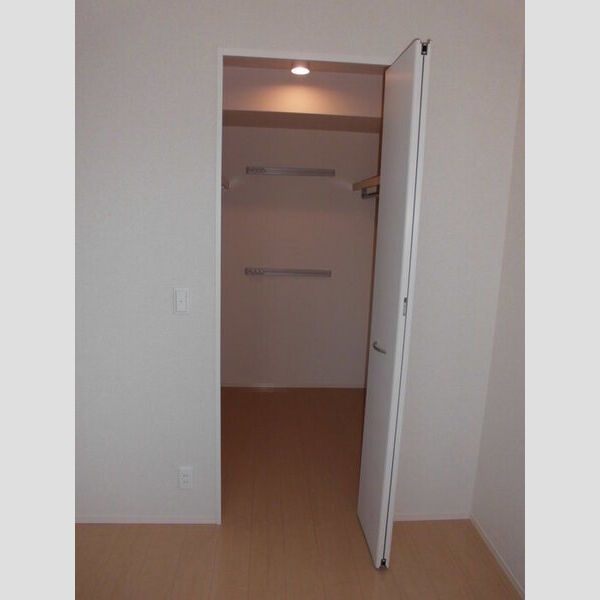 収納 (ウォークインクローゼット)