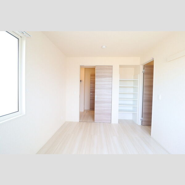 その他 (洋室6.3帖)