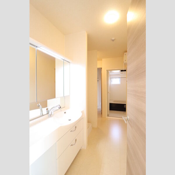 洗面所 (洗髪洗面化粧台)