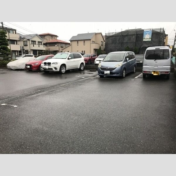 駐車場 (駐車場)