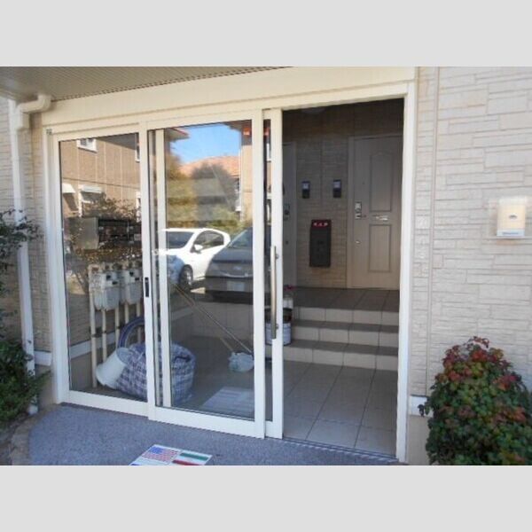 エントランス (エントランス)