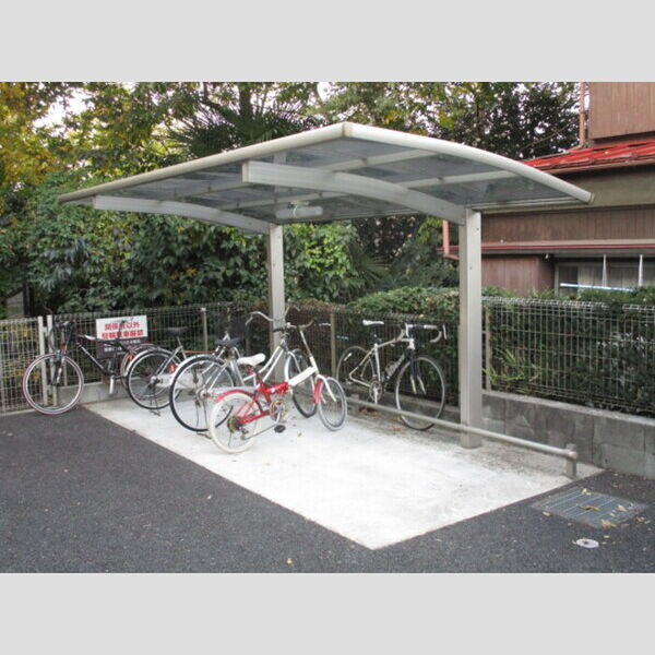 現地周辺 (駐輪場)