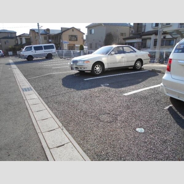 駐車場 (駐車場)