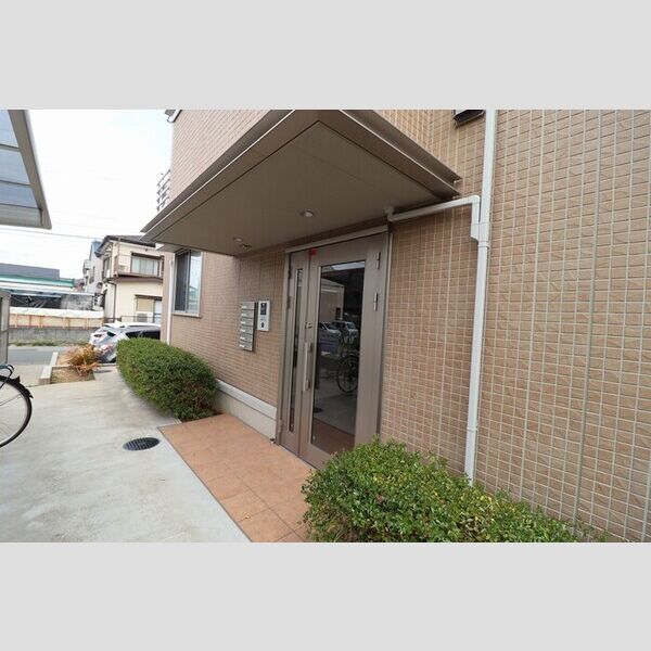 エントランス (エントランス)