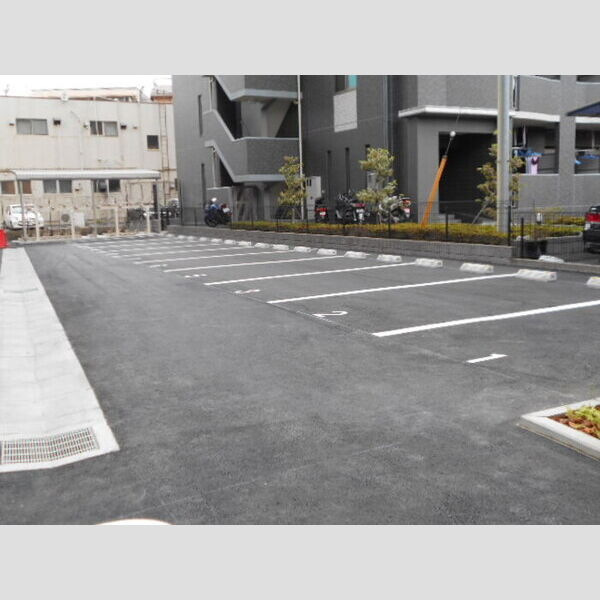 駐車場 (駐車場)