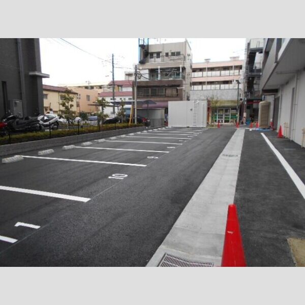 駐車場 (駐車場)