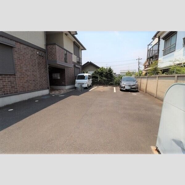 駐車場 (駐車場)