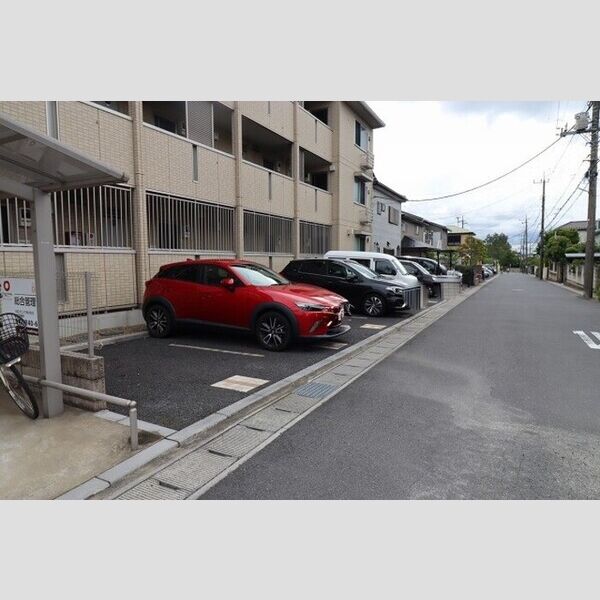 駐車場 (駐車場)
