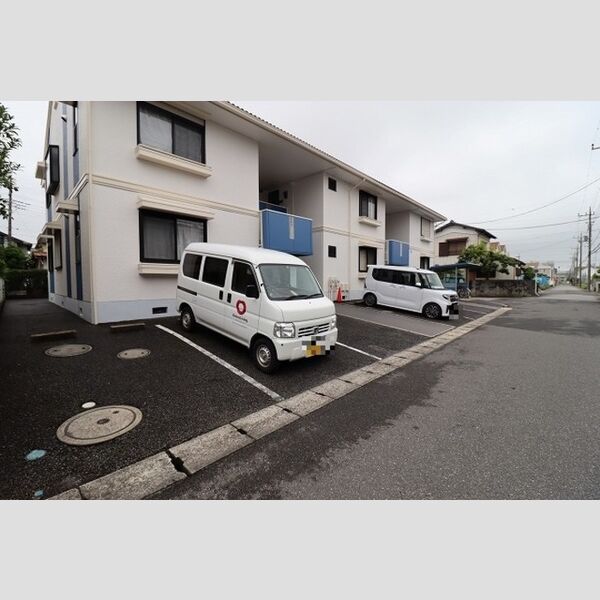 駐車場 (駐車場)