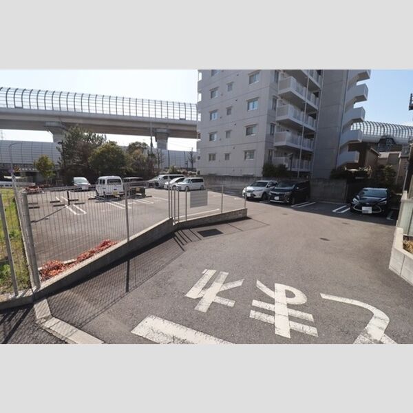 駐車場 (駐車場)