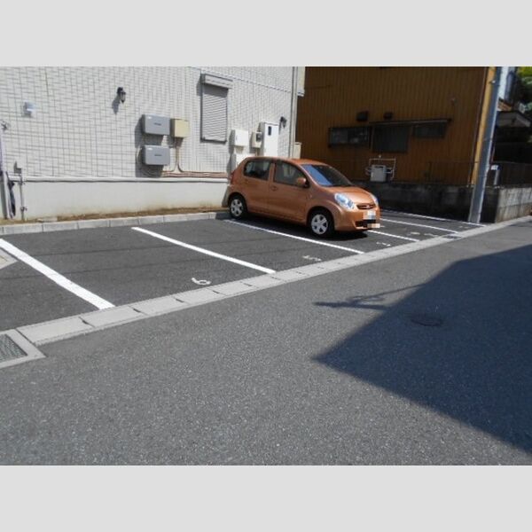 駐車場 (駐車場)