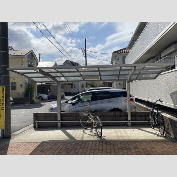 現地周辺 (駐輪場)