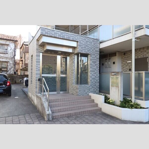 エントランス (エントランス)