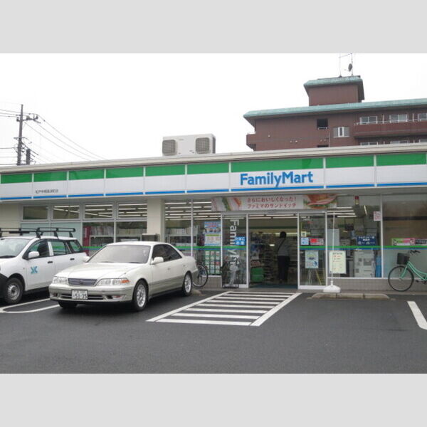 現地周辺 (ファミリーマート中根中津町店(260m))