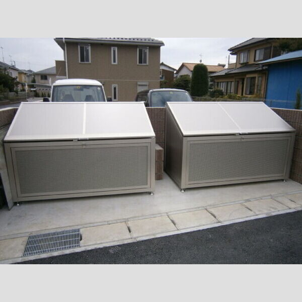 現地周辺 (ごみ箱)