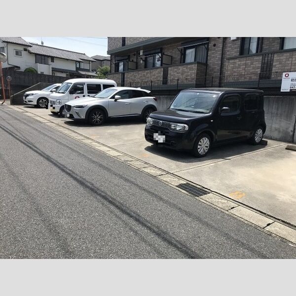 駐車場 (駐車場)